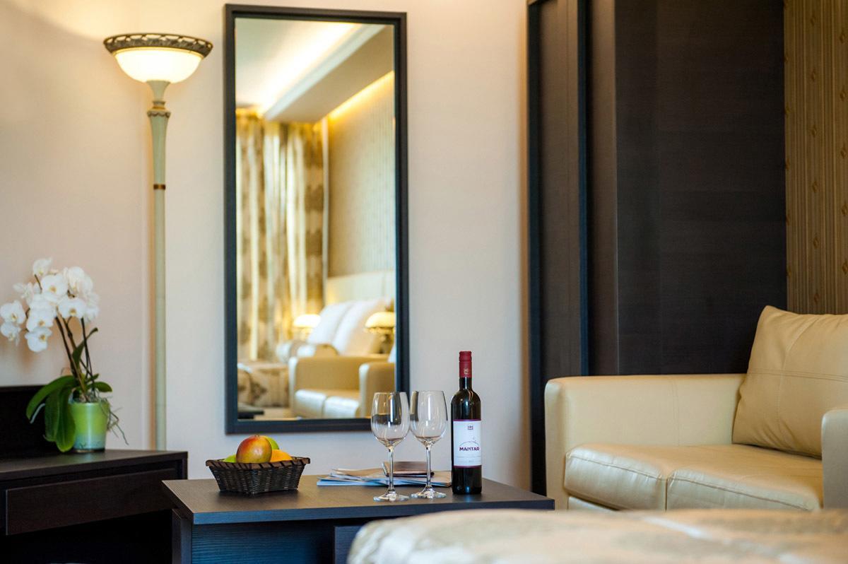 Mantar Spa Hotel Marikostinovo Экстерьер фото